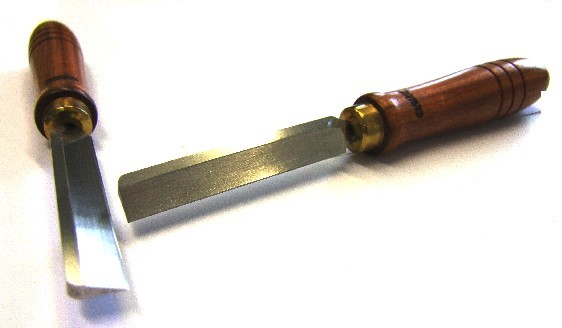 Messer mit Zweiseitenhohlschliff,<br>kurze Klinge, Edelholzheft, DWK