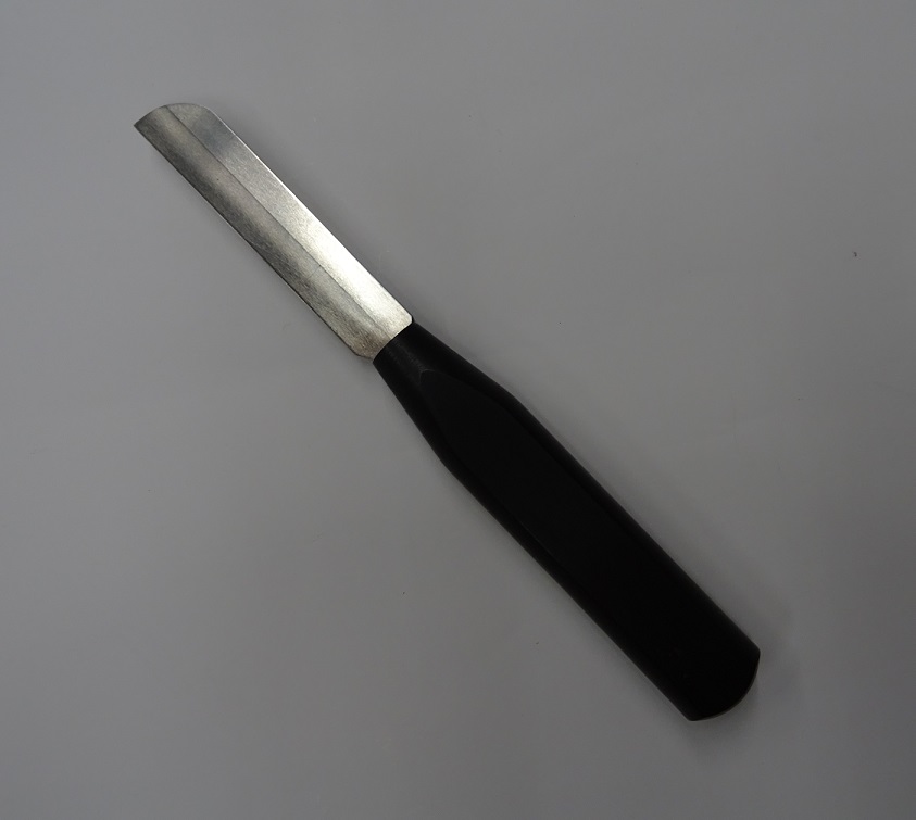 Chiarugi Schabemesser mit<br>Zweiseitenschliff - Grenadillholzheft