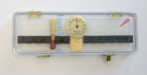 Etui für 10 Fagottrohre - Plexiglas<br>mit Hygrometer und Luftbefeuchter